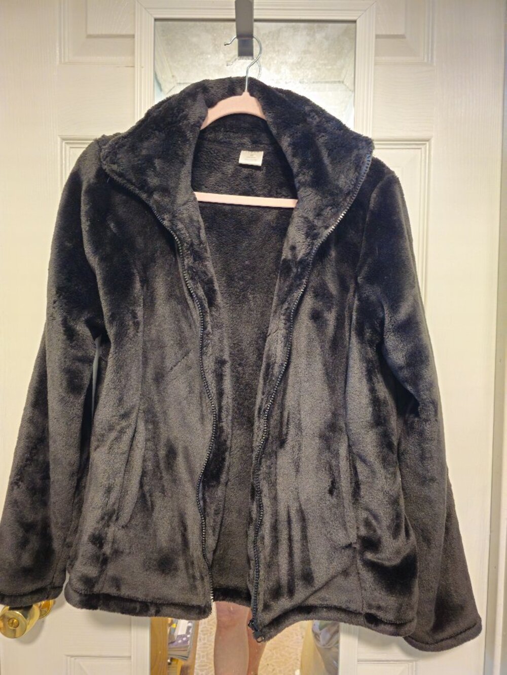 Fluffy short jacket